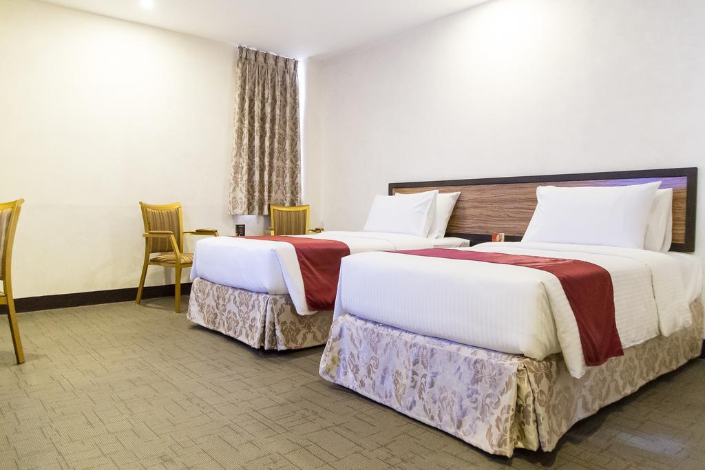 D Circle Hotel Manila Bagian luar foto
