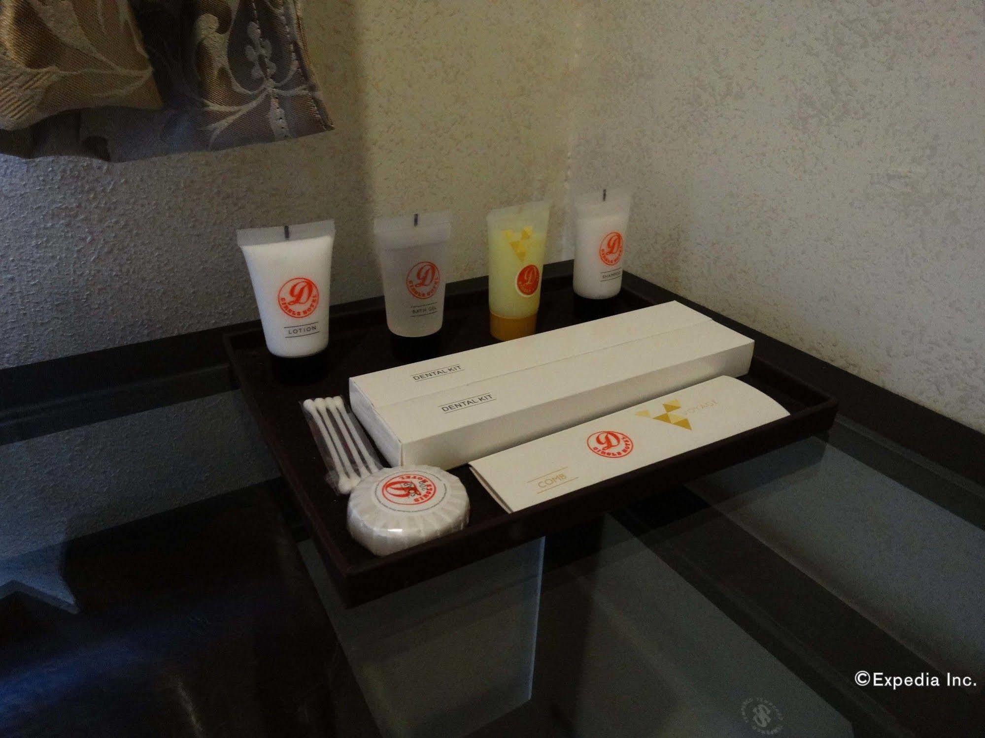 D Circle Hotel Manila Bagian luar foto