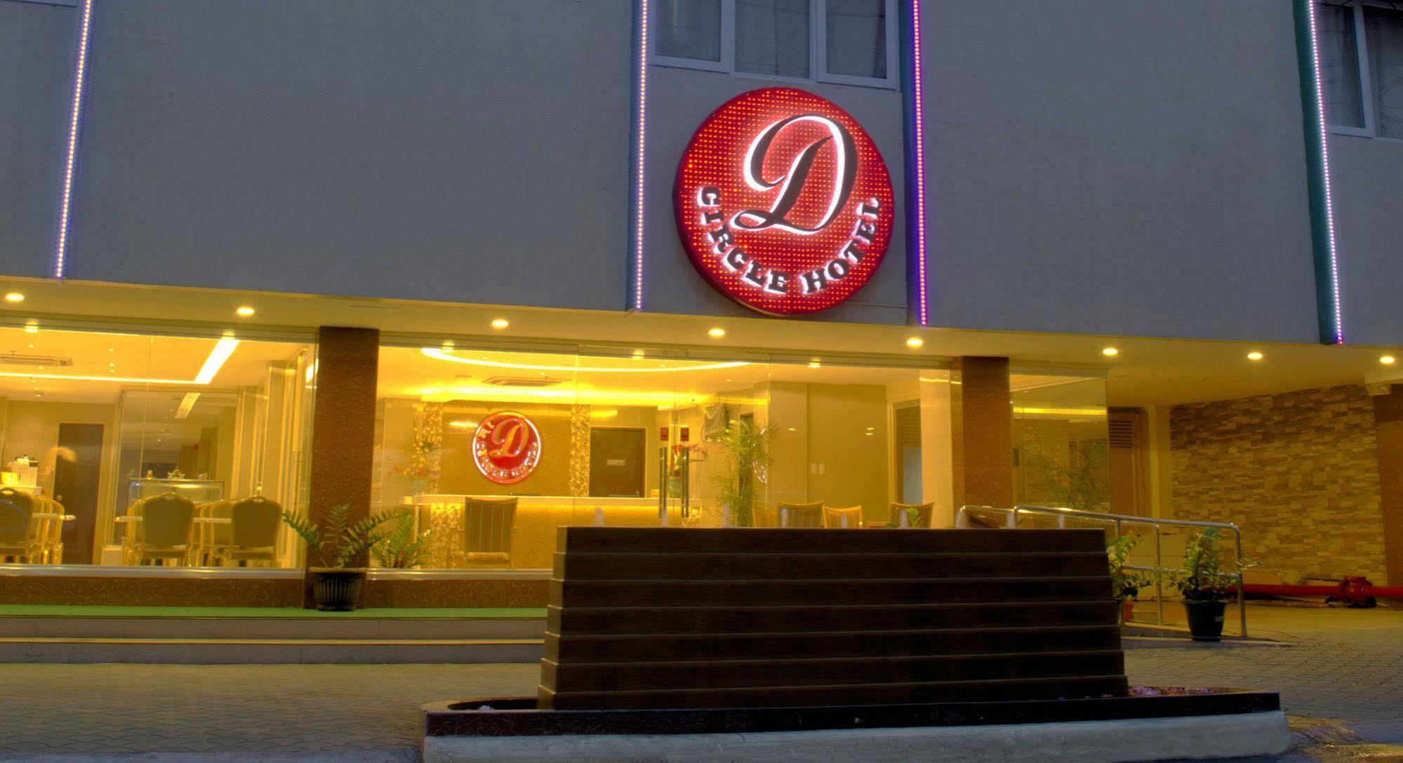 D Circle Hotel Manila Bagian luar foto