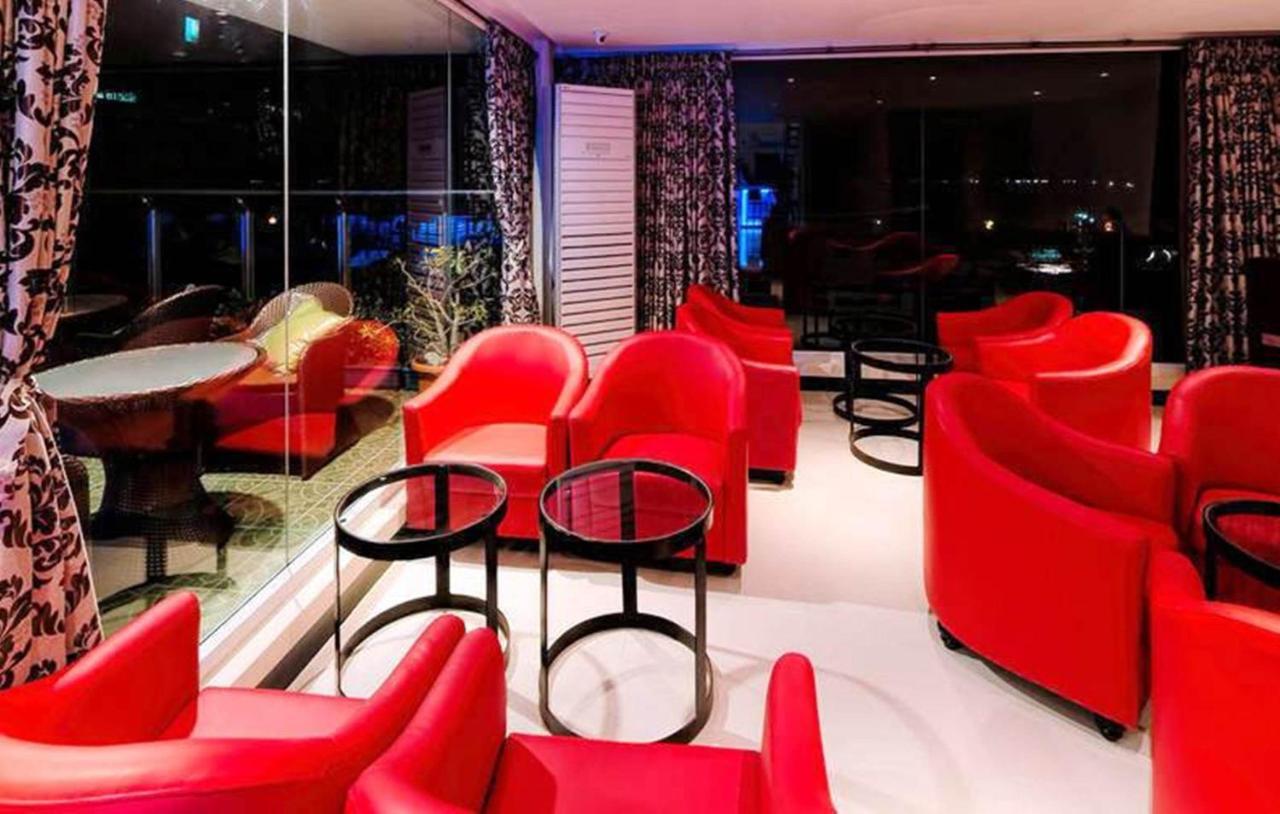 D Circle Hotel Manila Bagian luar foto